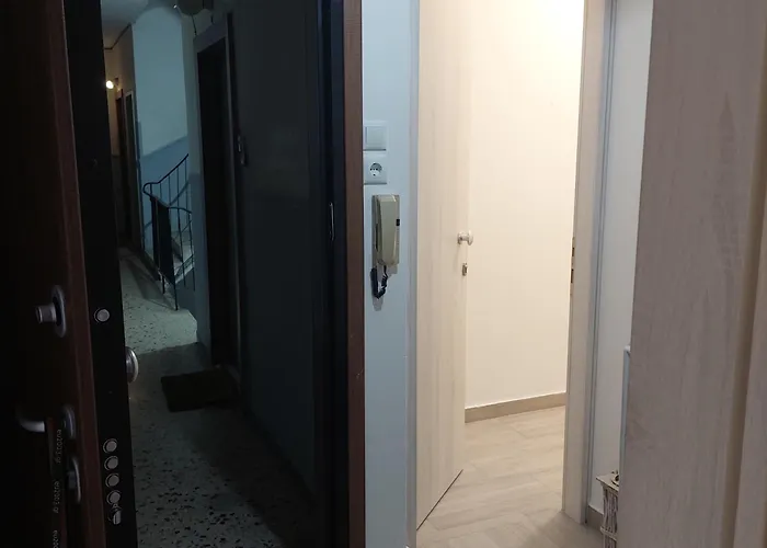 Small Center 1 *
