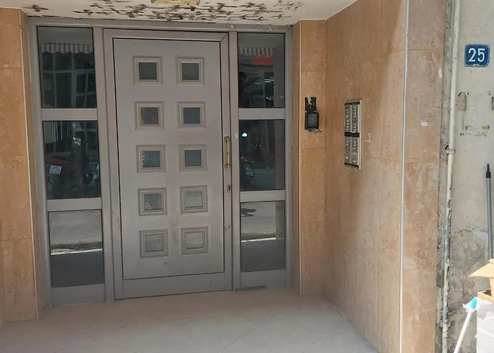 Small Center 1 سالونيك