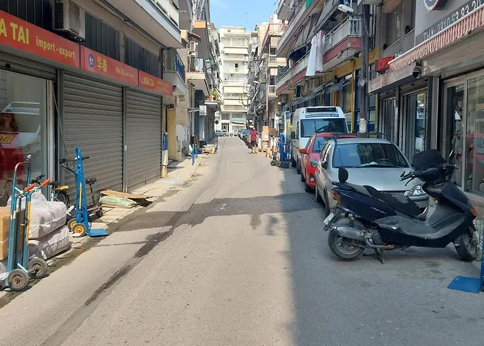 Apartment Small Center 1 *